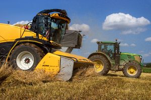 Courtesy of its huge appetite, the direct cut header PROFI CUT now helps New Holland FR forage harvesters boost their productivity.